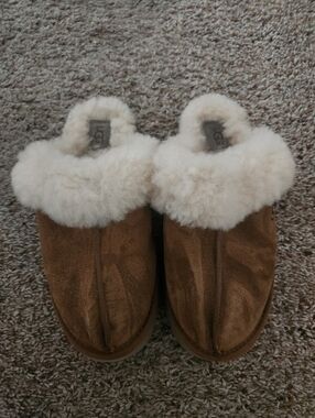 Ugg Womens Slippers Chestnet Suede Size 8